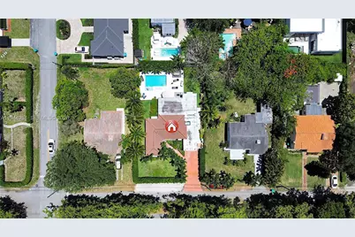 660 NE 121st St, Biscayne Park, FL 33161 - Photo 52