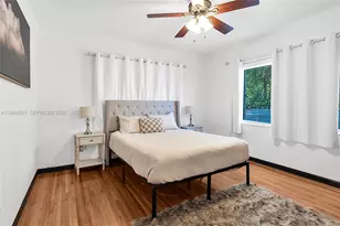 660 NE 121st St, Biscayne Park, FL 33161 - Photo 24