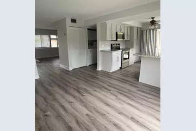 242 Wimbledon Lake Dr, Plantation, FL 33324 - Photo 1