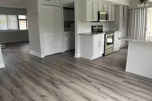 242 Wimbledon Lake Dr, Plantation, FL 33324 - Photo 1