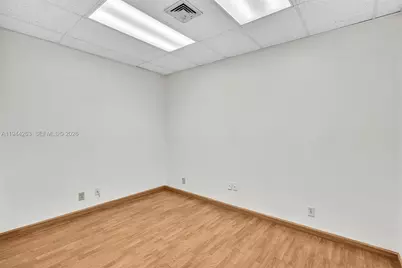 2021 Coolidge St #102, Hollywood, FL 33020 - Photo 2