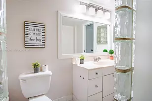 606 Gardens Dr, Pompano Beach, FL 33069 - Photo 26