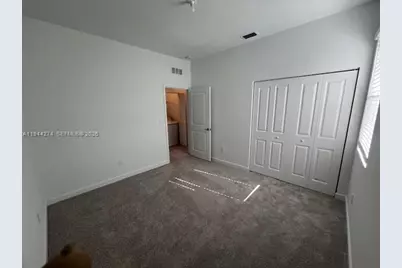 405 SE Crossoak Ln #405, Port Saint Lucie, FL 34984 - Photo 12