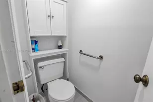 9139 SW 23rd St, Davie, FL 33324 - Photo 10