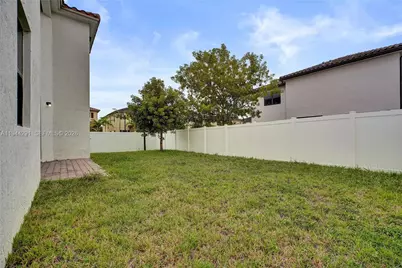 3504 W 94th St, Hialeah, FL 33018 - Photo 58