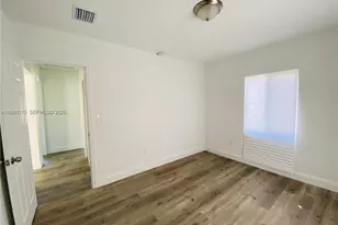 915 NW 59th St, Miami, FL 33127 - Photo 12