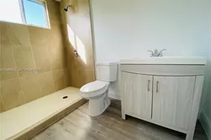 915 NW 59th St, Miami, FL 33127 - Photo 14