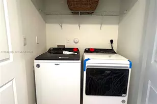 453 NE 13th St, Florida City, FL 33034 - Photo 16