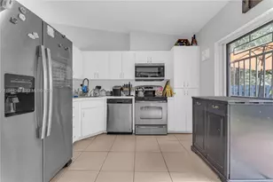 8255 NW 186th St, Hialeah, FL 33015 - Photo 14