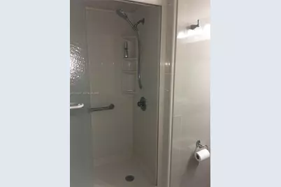 540 Brickell Key Dr #1006, Miami, FL 33131 - Photo 8