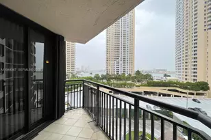 540 Brickell Key Dr, Miami, FL 33131 - Photo 2
