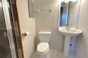 8536 SW 156th Ct, Miami, FL 33193 - Photo 14