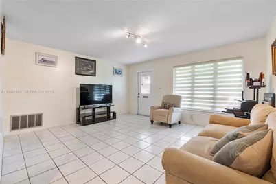 5011 NW 51st St, Tamarac, FL 33319 - Photo 20