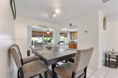 5011 NW 51st St, Tamarac, FL 33319 - Photo 4