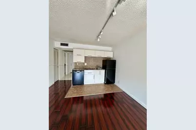 9330 Lagoon Pl #201, Davie, FL 33324 - Photo 4