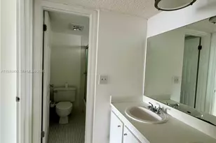 9330 Lagoon Pl, Davie, FL 33324 - Photo 8