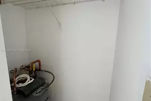 9330 Lagoon Pl, Davie, FL 33324 - Photo 12