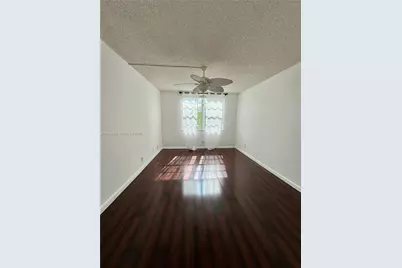 9330 Lagoon Pl #201, Davie, FL 33324 - Photo 10