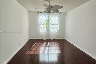 9330 Lagoon Pl, Davie, FL 33324 - Photo 10