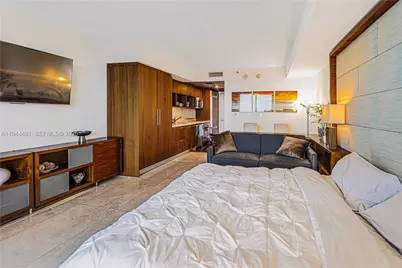 50 Biscayne Blvd #907, Miami, FL 33132 - Photo 4