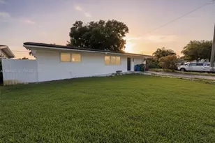 8600 Taft St, Pembroke Pines, FL 33024 - Photo 2