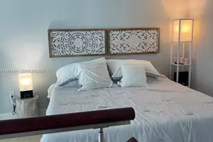 41 SE 5th St, Miami, FL 33131 - Photo 4