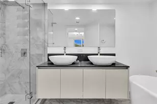 9821 E Bay Harbor Dr, Bay Harbor Islands, FL 33154 - Photo 32