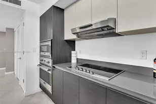 9821 E Bay Harbor Dr, Bay Harbor Islands, FL 33154 - Photo 6