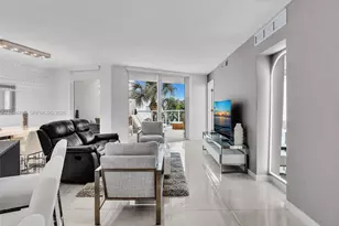 9821 E Bay Harbor Dr, Bay Harbor Islands, FL 33154 - Photo 10