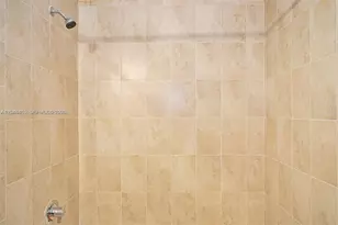 1048 NE 208th St, Miami, FL 33179 - Photo 22