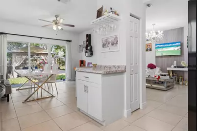 357 NE 35th Ter, Homestead, FL 33033 - Photo 18