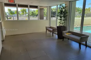 2600 Collins, Miami Beach, FL 33140 - Photo 18