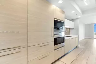 17301 Biscayne Blvd, North Miami Beach, FL 33160 - Photo 8