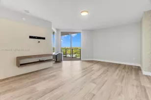 17301 Biscayne Blvd, North Miami Beach, FL 33160 - Photo 20