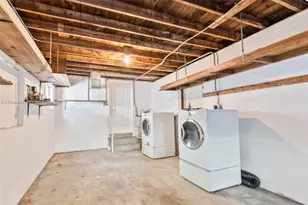 680 NE 57th St, Miami, FL 33137 - Photo 36