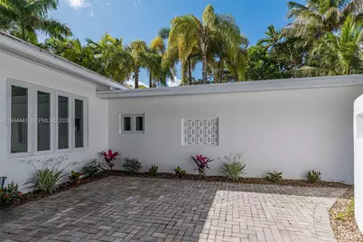 680 NE 57th St, Miami, FL 33137 - Photo 6