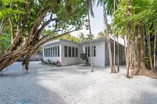 680 NE 57th St, Miami, FL 33137 - Photo 34