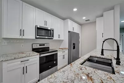 21021 NE 13th Pl, Miami, FL 33179 - Photo 32