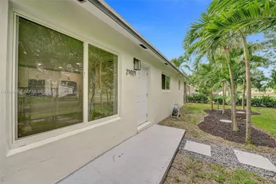 21021 NE 13th Pl, Miami, FL 33179 - Photo 40