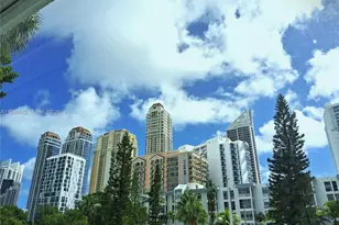 17570 Atlantic Blvd, Sunny Isles Beach, FL 33160 - Photo 4