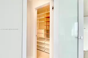 300 Diplomat Pkwy, Hallandale Beach, FL 33009 - Photo 20