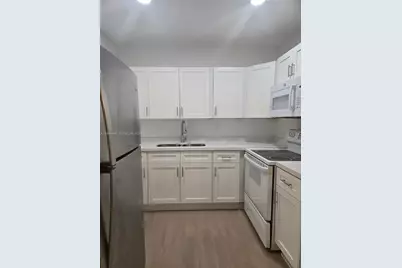 190 SE 12th Ave #8B, Pompano Beach, FL 33060 - Photo 2