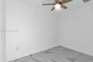 5424 Pembroke Rd, West Park, FL 33021 - Photo 10