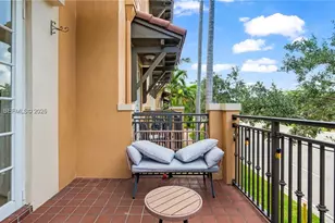 814 SW 147th Ave, Pembroke Pines, FL 33027 - Photo 4