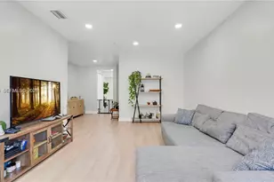 814 SW 147th Ave, Pembroke Pines, FL 33027 - Photo 6