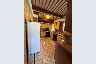 500 SW 39th Ct, Miami, FL 33134 - Photo 6