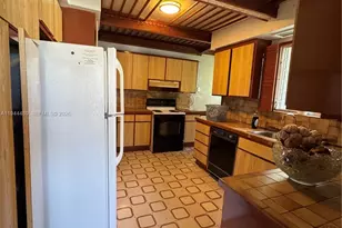 500 SW 39th Ct, Miami, FL 33134 - Photo 6