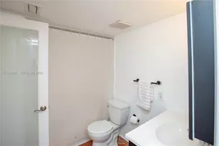 1801 S Treasure Dr, North Bay Village, FL 33141 - Photo 28