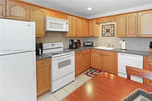 1425 Atlantic Shores Blvd, Hallandale Beach, FL 33009 - Photo 16