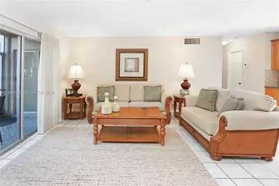 1425 Atlantic Shores Blvd #110, Hallandale Beach, FL 33009 - Photo 6